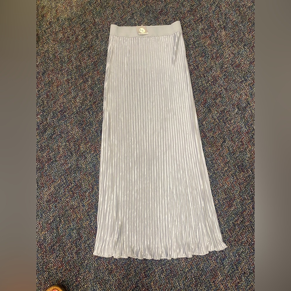 Umgee pleated silver maxi skirt, size large